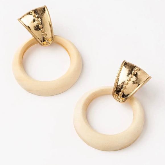 New Plunder "Abilene" Cream Wood Door Knocker Earrings (1.5") - Picture 2 of 5